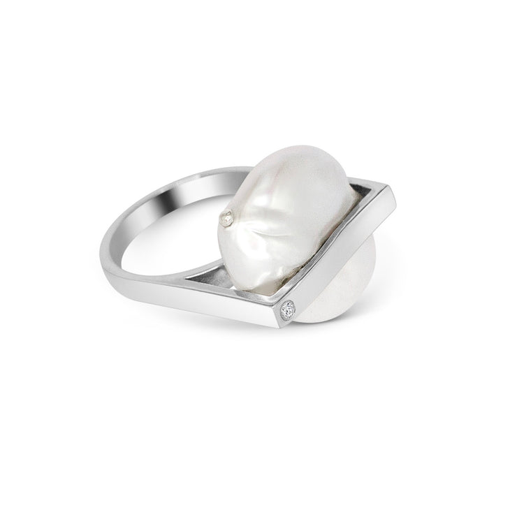 Matilde Mozzanega, Chromo-fine Freshwater Pearl Tension Setting Ring