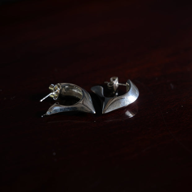 Charlotte Garnett, Cusp Hoops