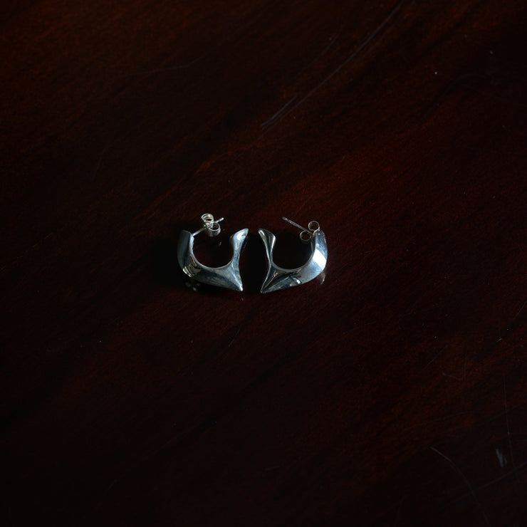 Charlotte Garnett, Cusp Hoops