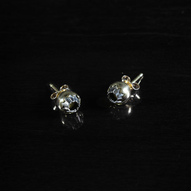 Christopher Thompson Royds, Daisy Bud Earrings