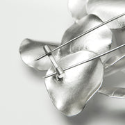 Shinta Nakajima, White Rose Brooch