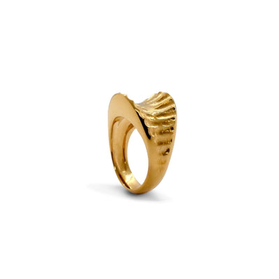 Charlotte Garnett, Gold Saddle Ring